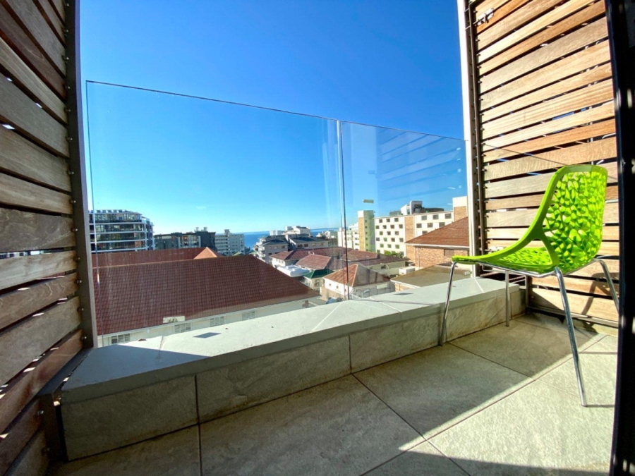 To Let 1 Bedroom Property for Rent in Sea Point Western Cape